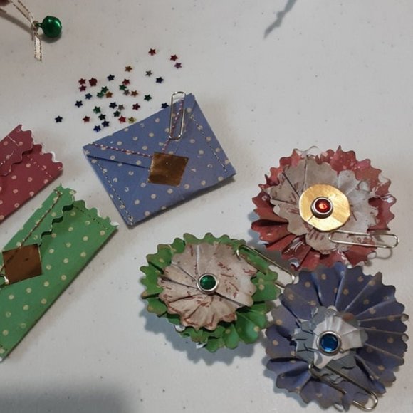 🥂 Christmas Journal with Handcrafted Decorations - Merry and Bright 🥰 - Picture 5 of 12